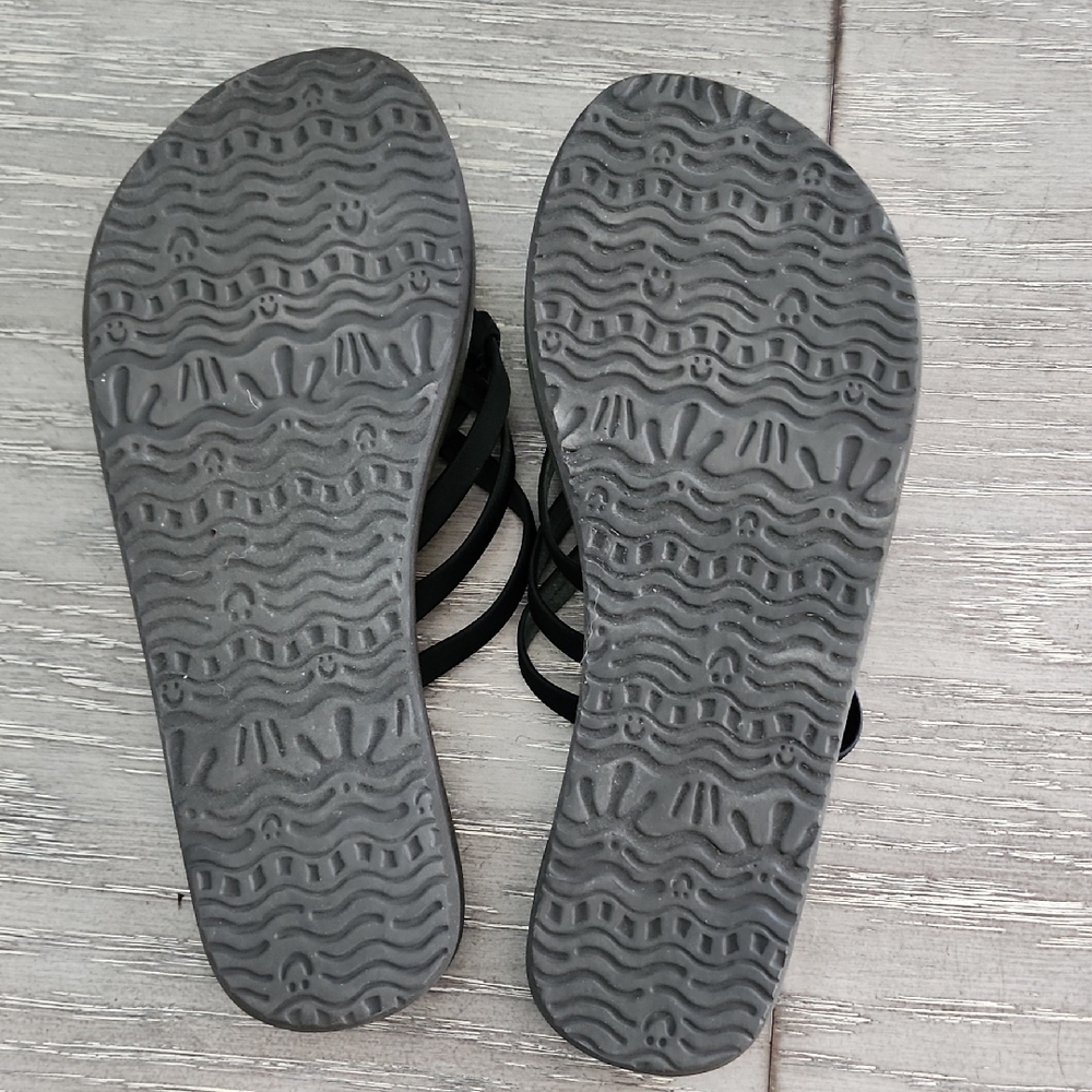 Sanuk Yoga Sandy II - Black Sandals Flip Flops New wo Tags - Picture 2 of 8